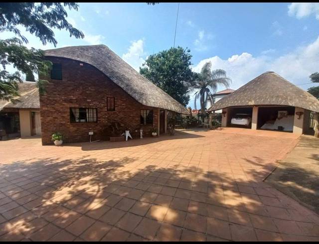 6 BEDROOM HOUSE FOR SALE IN THABAZIMBI